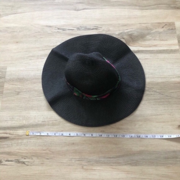 Steve Madden Black Hat with Floral Band - Picture 3 of 8